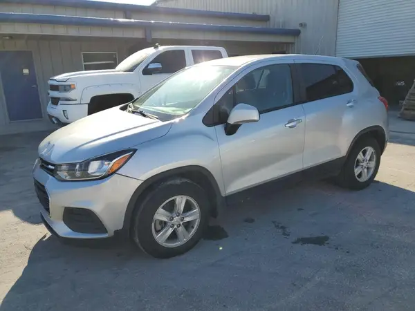 KL7CJKSB9MB332613 2021 CHEVROLET TRAX - Image 1