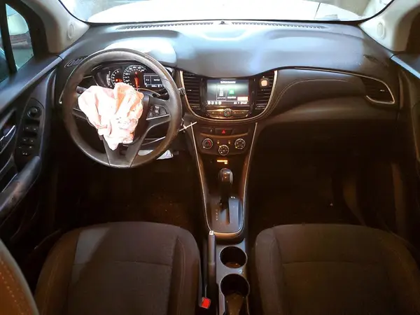 KL7CJKSB9MB332997 2021 CHEVROLET TRAX - Image 8