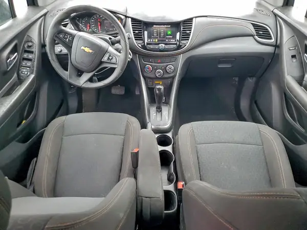 KL7CJKSB9MB337536 2021 CHEVROLET TRAX - Image 8