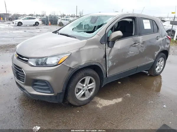 KL7CJKSB9MB339853 2021 CHEVROLET TRAX - Image 2