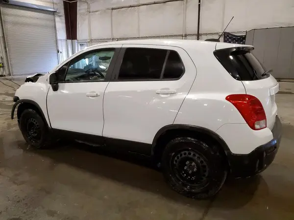 KL7CJKSBXGB611928 2016 CHEVROLET TRAX - Image 2