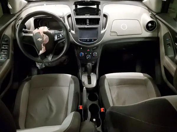 KL7CJKSBXGB611928 2016 CHEVROLET TRAX - Image 8