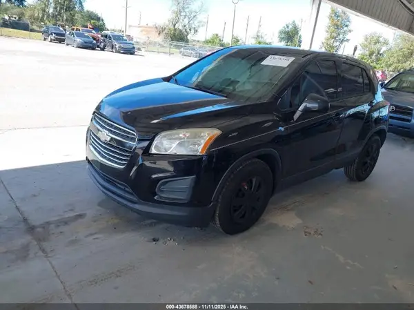 KL7CJKSBXGB645884 2016 CHEVROLET TRAX - Image 2