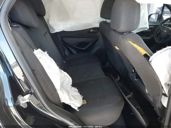 KL7CJKSBXGB645884 2016 CHEVROLET TRAX - Image 8