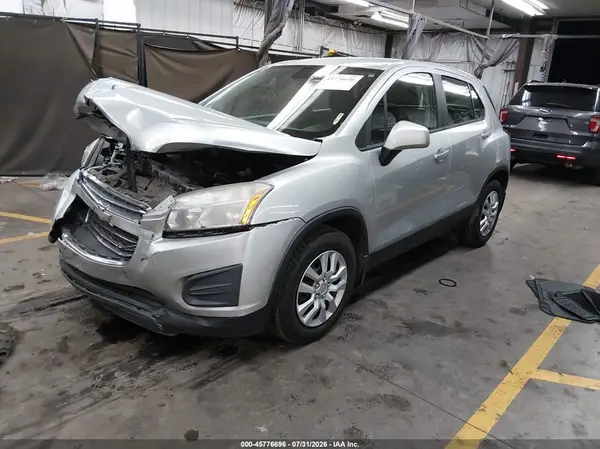 KL7CJKSBXGB669781 2016 CHEVROLET TRAX - Image 2