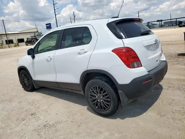 KL7CJKSBXGB684782 2016 CHEVROLET TRAX - Image 2