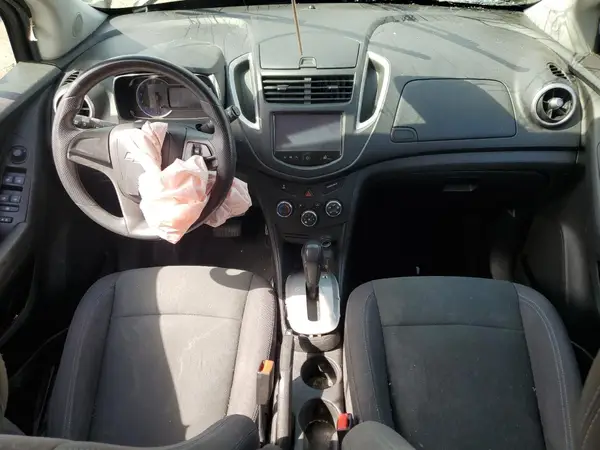 KL7CJKSBXGB701046 2016 CHEVROLET TRAX - Image 8