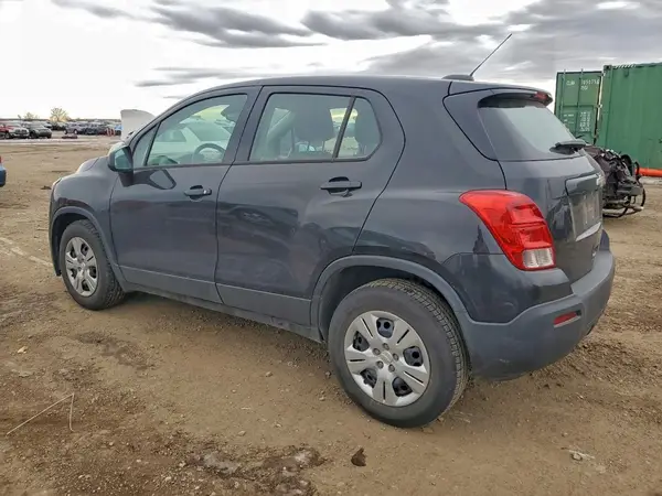 KL7CJKSBXGB703976 2016 CHEVROLET TRAX - Image 2