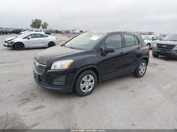 KL7CJKSBXGB713617 2016 CHEVROLET TRAX - Image 2