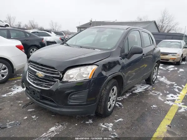 KL7CJKSBXGB742311 2016 CHEVROLET TRAX - Image 2