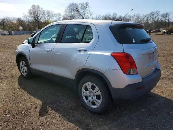 KL7CJKSBXGB754474 2016 CHEVROLET TRAX - Image 2