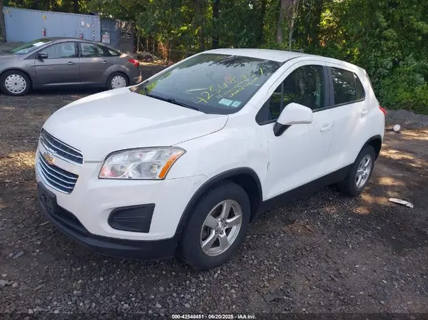 KL7CJKSBXGB759822 2016 CHEVROLET TRAX - Image 2