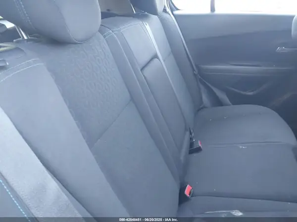 KL7CJKSBXGB759822 2016 CHEVROLET TRAX - Image 8