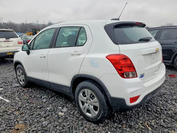 KL7CJKSBXHB146908 2017 CHEVROLET TRAX - Image 2