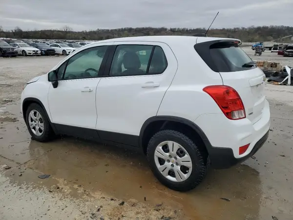 KL7CJKSBXHB166821 2017 CHEVROLET TRAX - Image 2