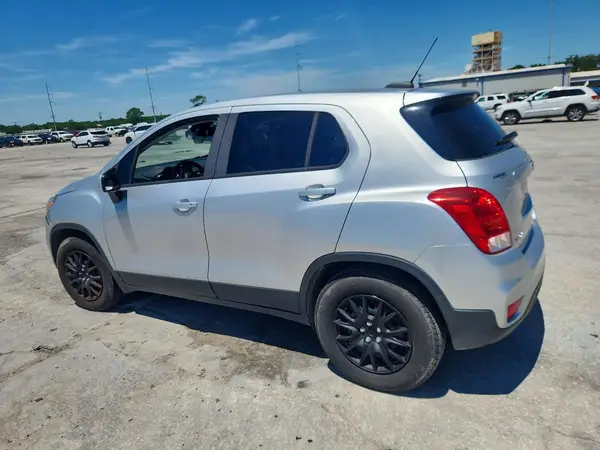 KL7CJKSBXHB201423 2017 CHEVROLET TRAX - Image 2