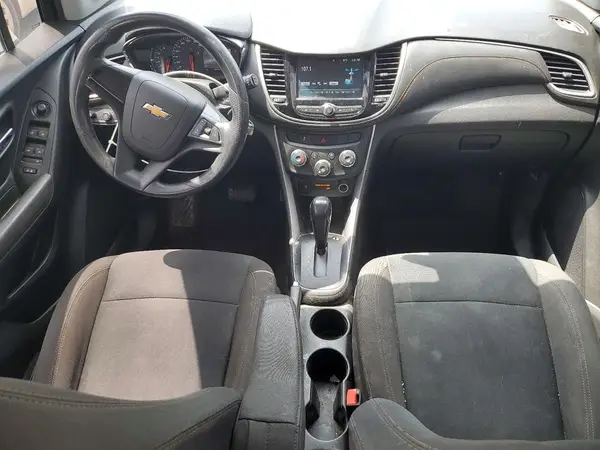 KL7CJKSBXHB213068 2017 CHEVROLET TRAX - Image 8