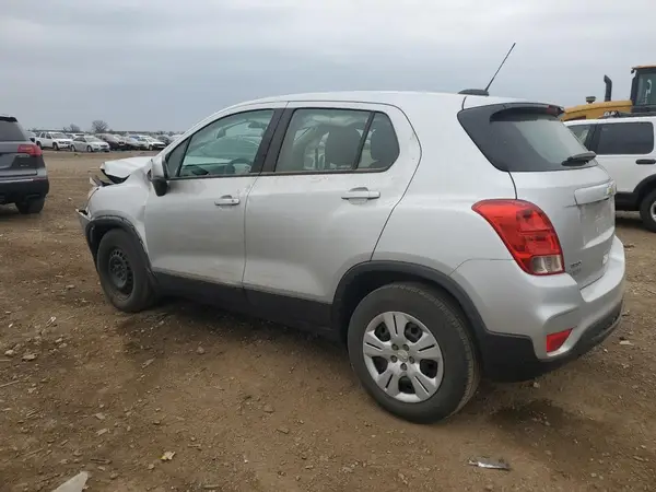 KL7CJKSBXHB232610 2017 CHEVROLET TRAX - Image 2