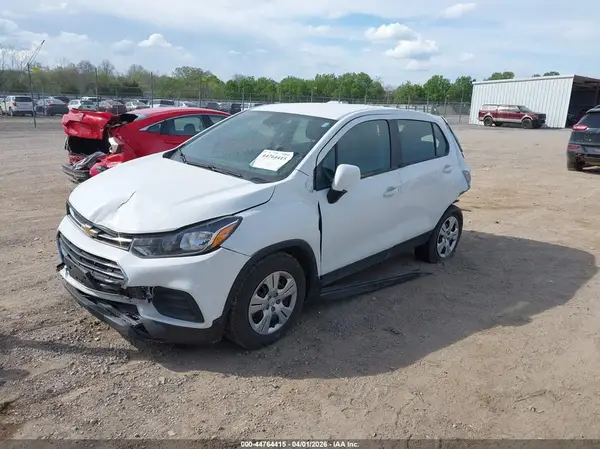 KL7CJKSBXHB238780 2017 CHEVROLET TRAX - Image 2