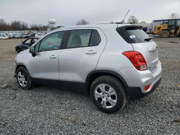 KL7CJKSBXHB244207 2017 CHEVROLET TRAX - Image 2