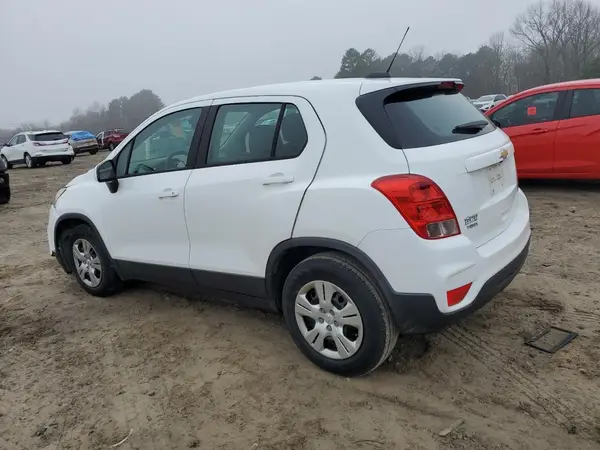 KL7CJKSBXJB547767 2018 CHEVROLET TRAX - Image 2