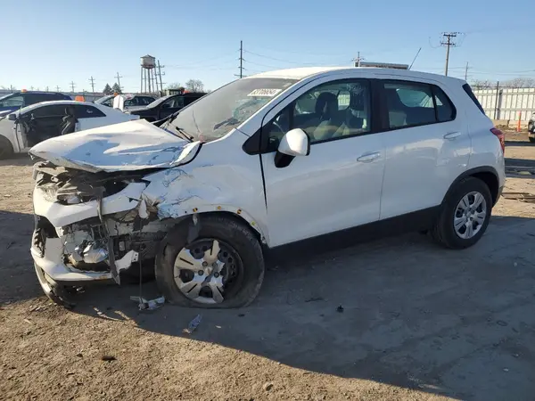 KL7CJKSBXJB621642 2018 CHEVROLET TRAX - Image 1