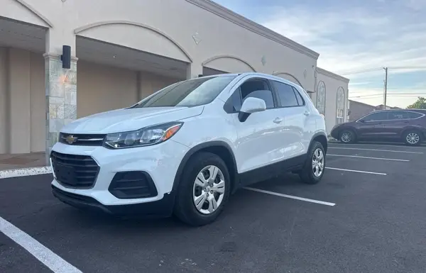KL7CJKSBXJB626551 2018 CHEVROLET TRAX - Image 2