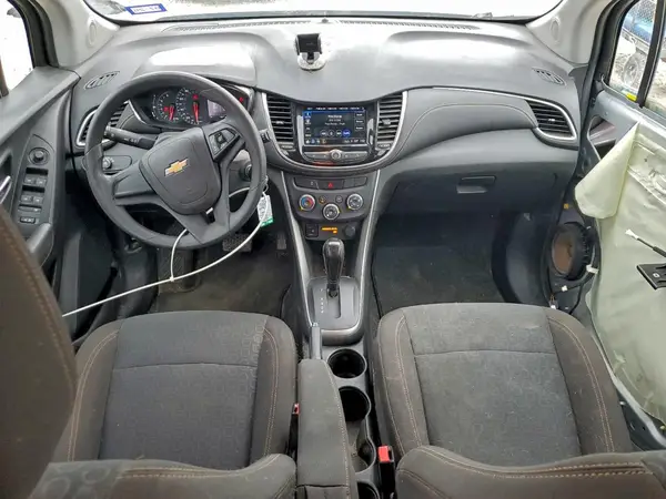 KL7CJKSBXJB720638 2018 CHEVROLET TRAX - Image 8