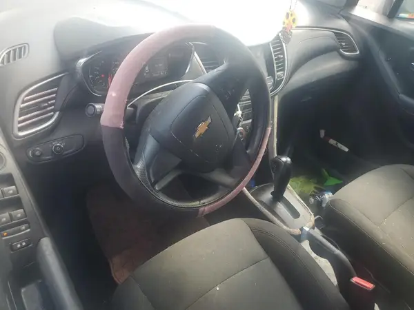 KL7CJKSBXJB720896 2018 CHEVROLET TRAX - Image 8