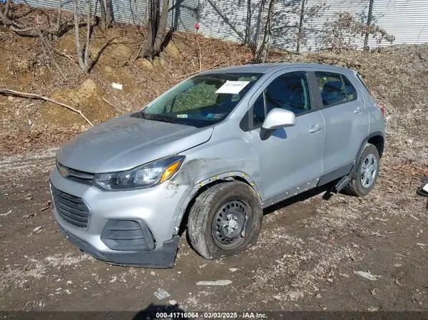 KL7CJKSBXJB721384 2018 CHEVROLET TRAX - Image 2