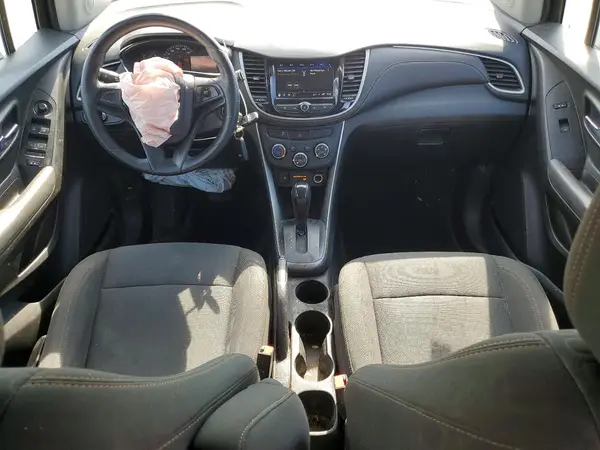 KL7CJKSBXJB723166 2018 CHEVROLET TRAX - Image 8