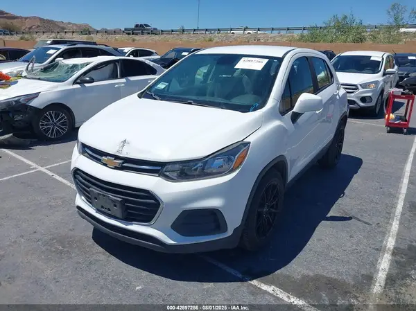 KL7CJKSBXJB723376 2018 CHEVROLET TRAX - Image 2