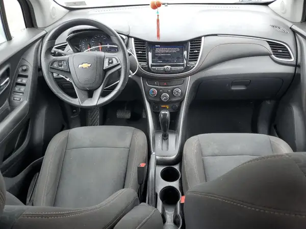 KL7CJKSBXLB016782 2020 CHEVROLET TRAX - Image 8