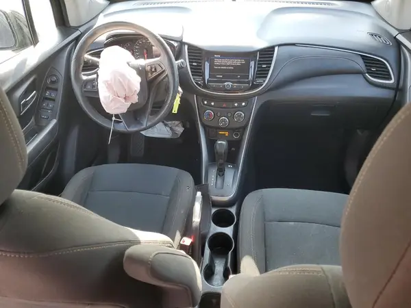 KL7CJKSBXLB026907 2020 CHEVROLET TRAX - Image 8