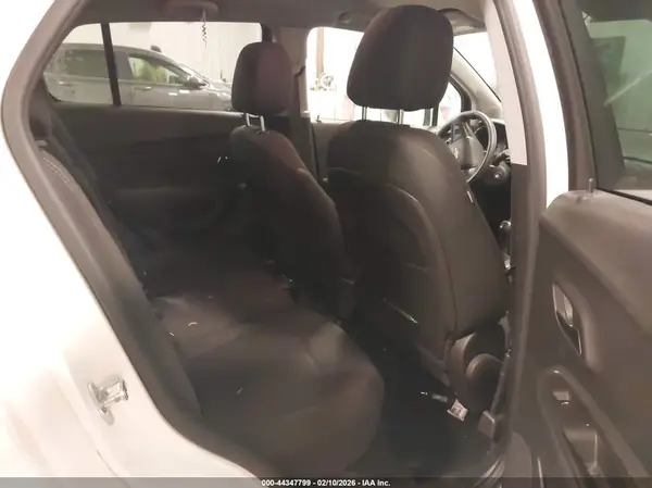 KL7CJKSBXLB031654 2020 CHEVROLET TRAX - Image 8