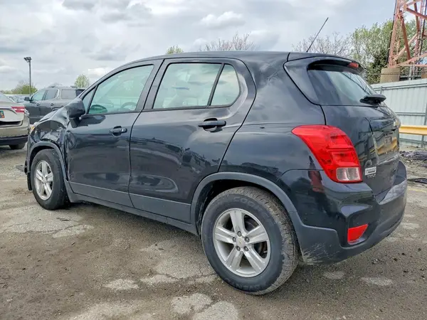 KL7CJKSBXLB038507 2020 CHEVROLET TRAX - Image 2