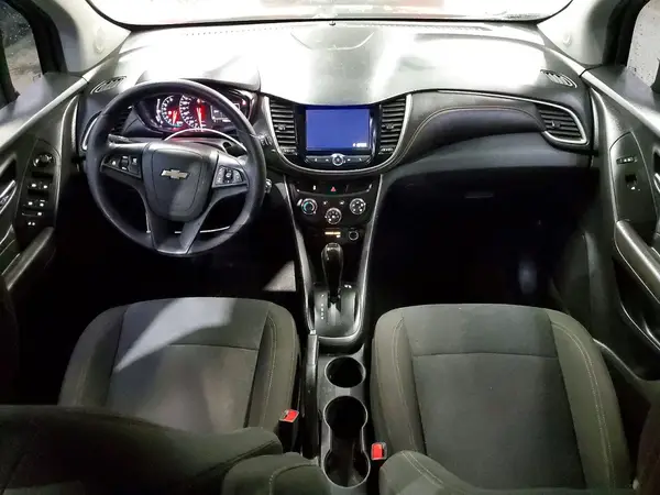 KL7CJKSBXLB043108 2020 CHEVROLET TRAX - Image 8