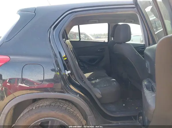 KL7CJKSBXLB049233 2020 CHEVROLET TRAX - Image 8