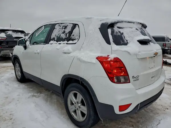 KL7CJKSBXLB049457 2020 CHEVROLET TRAX - Image 2