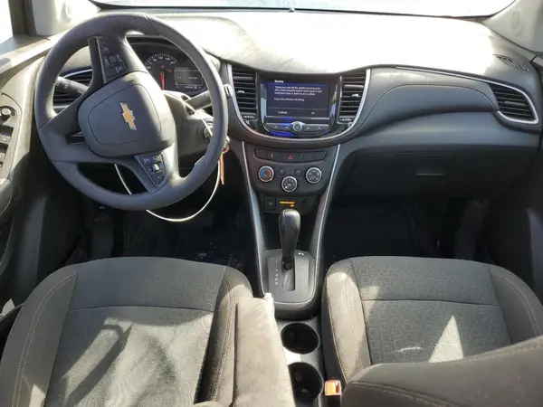 KL7CJKSBXLB057820 2020 CHEVROLET TRAX - Image 8
