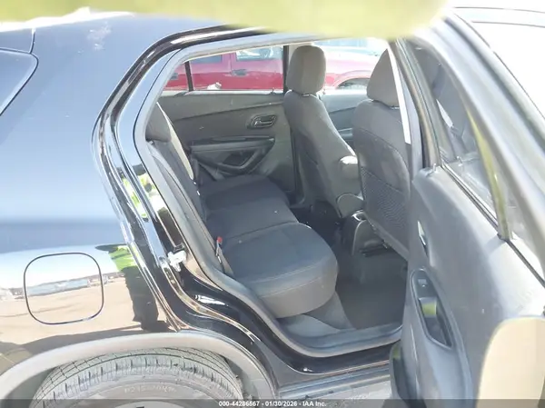 KL7CJKSBXLB066257 2020 CHEVROLET TRAX - Image 8