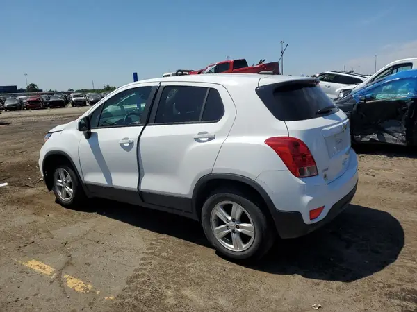 KL7CJKSBXLB066582 2020 CHEVROLET TRAX - Image 2