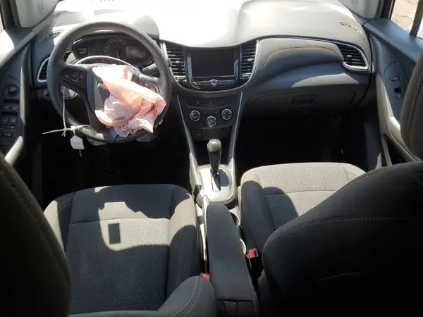 KL7CJKSBXLB066582 2020 CHEVROLET TRAX - Image 8