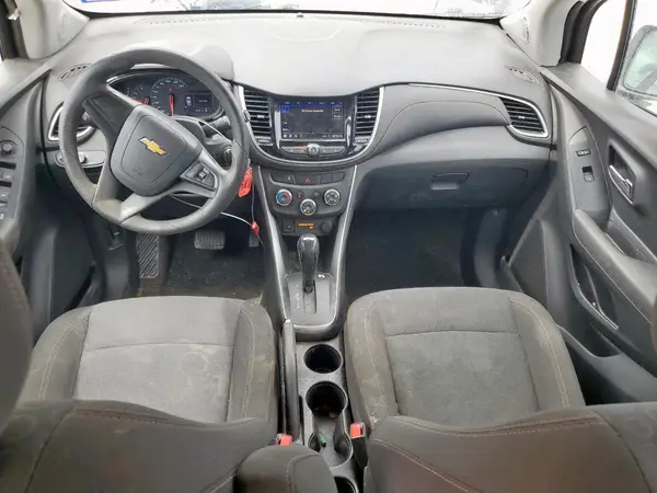 KL7CJKSBXLB082944 2020 CHEVROLET TRAX - Image 8