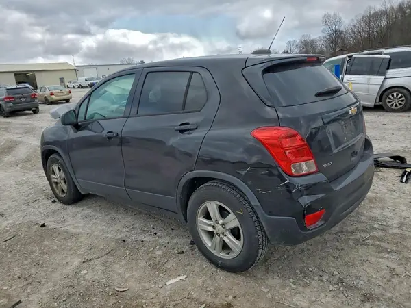 KL7CJKSBXLB085794 2020 CHEVROLET TRAX - Image 2