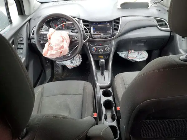KL7CJKSBXLB085794 2020 CHEVROLET TRAX - Image 8