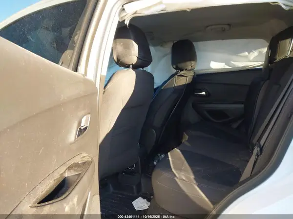 KL7CJKSBXLB085827 2020 CHEVROLET TRAX - Image 8