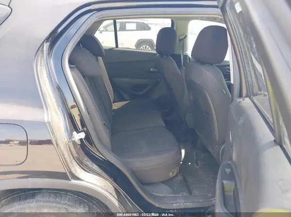 KL7CJKSBXLB085908 2020 CHEVROLET TRAX - Image 8