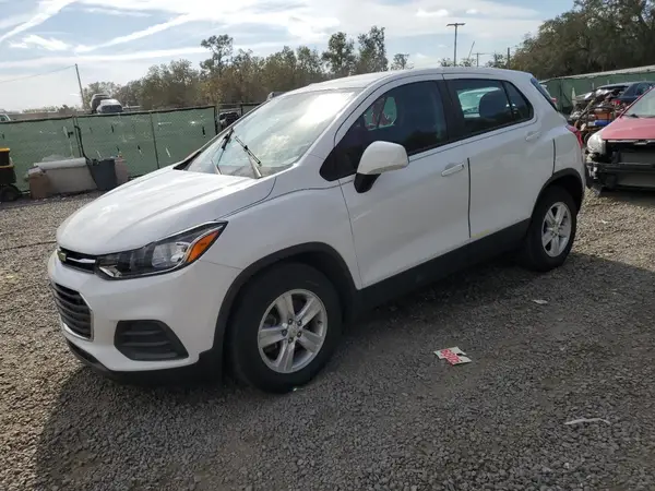 KL7CJKSBXLB090302 2020 CHEVROLET TRAX - Image 1