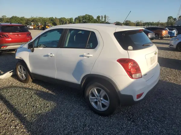 KL7CJKSBXLB314474 2020 CHEVROLET TRAX - Image 2